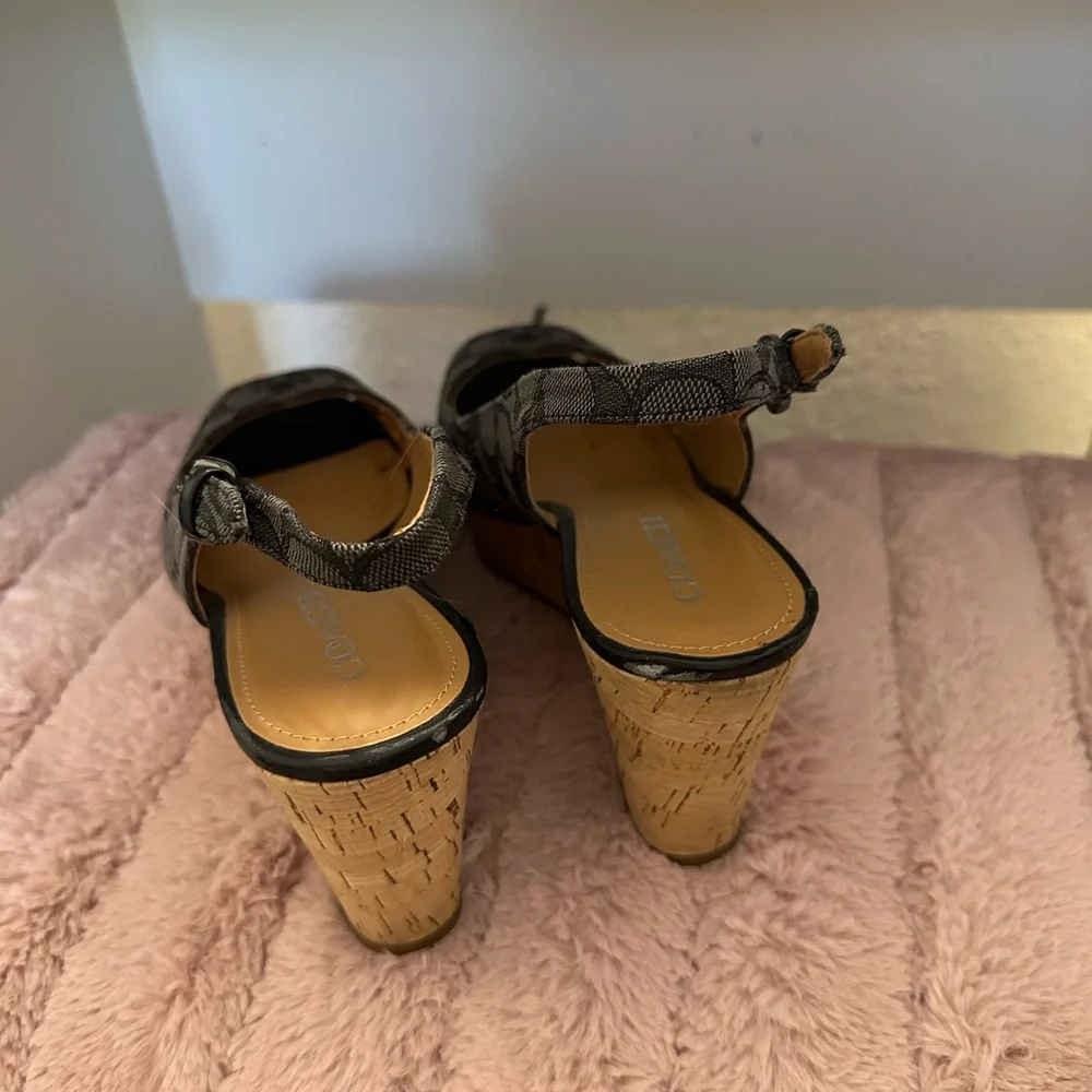 Coach shoes size 8 - Picture 3 of 4